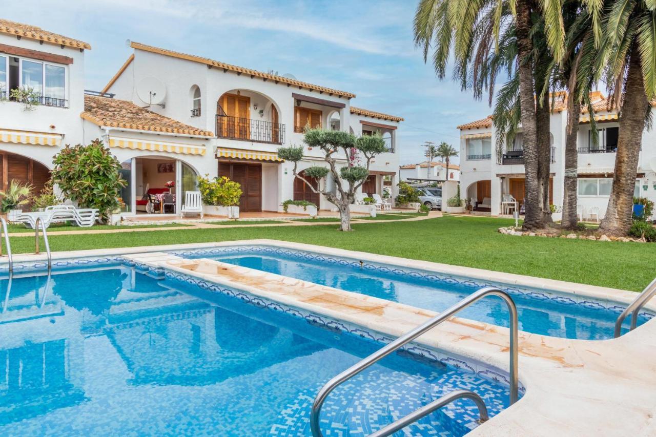 Retirosol Bungalow Denia Bagian luar foto
