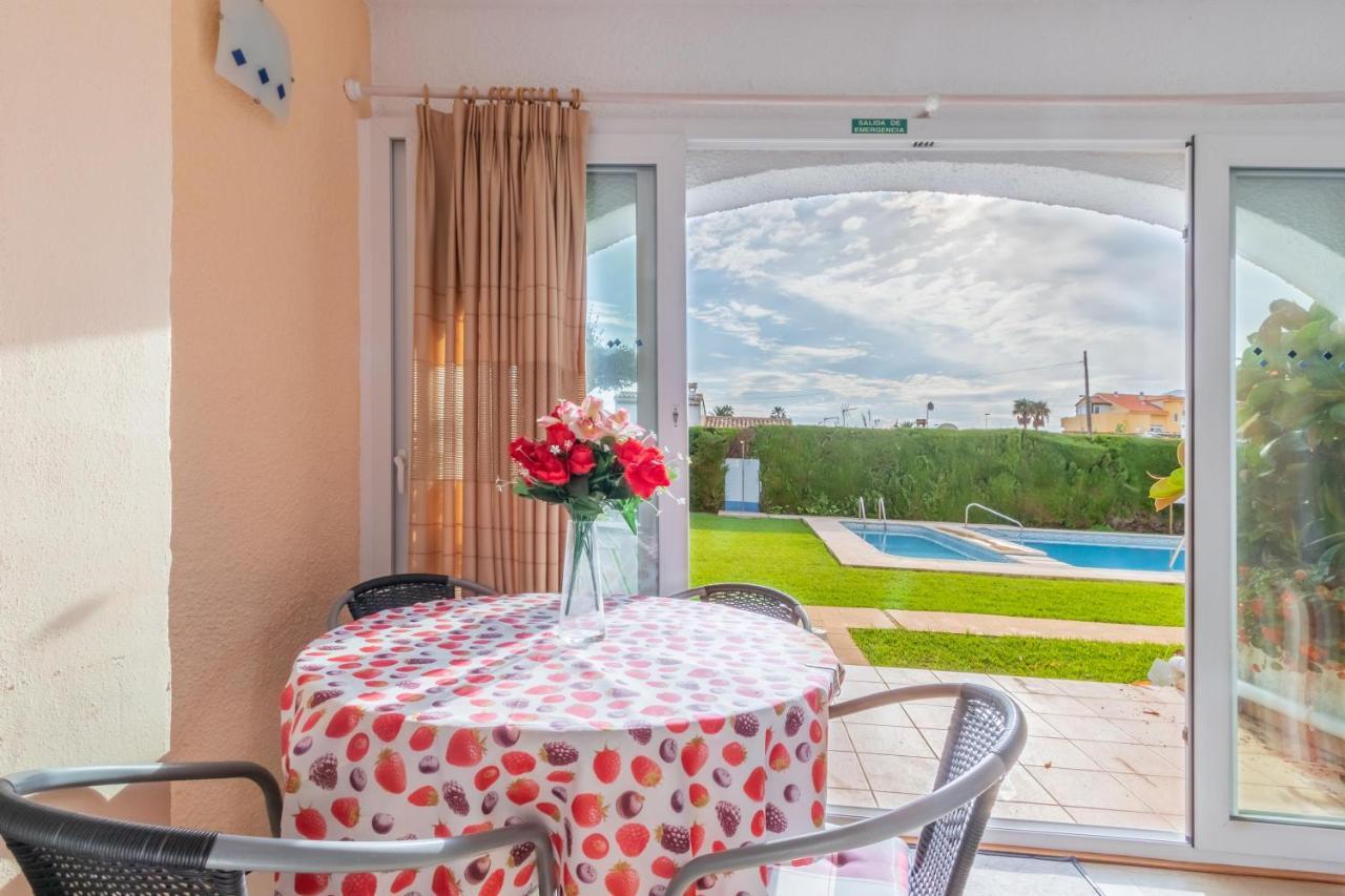 Retirosol Bungalow Denia Bagian luar foto