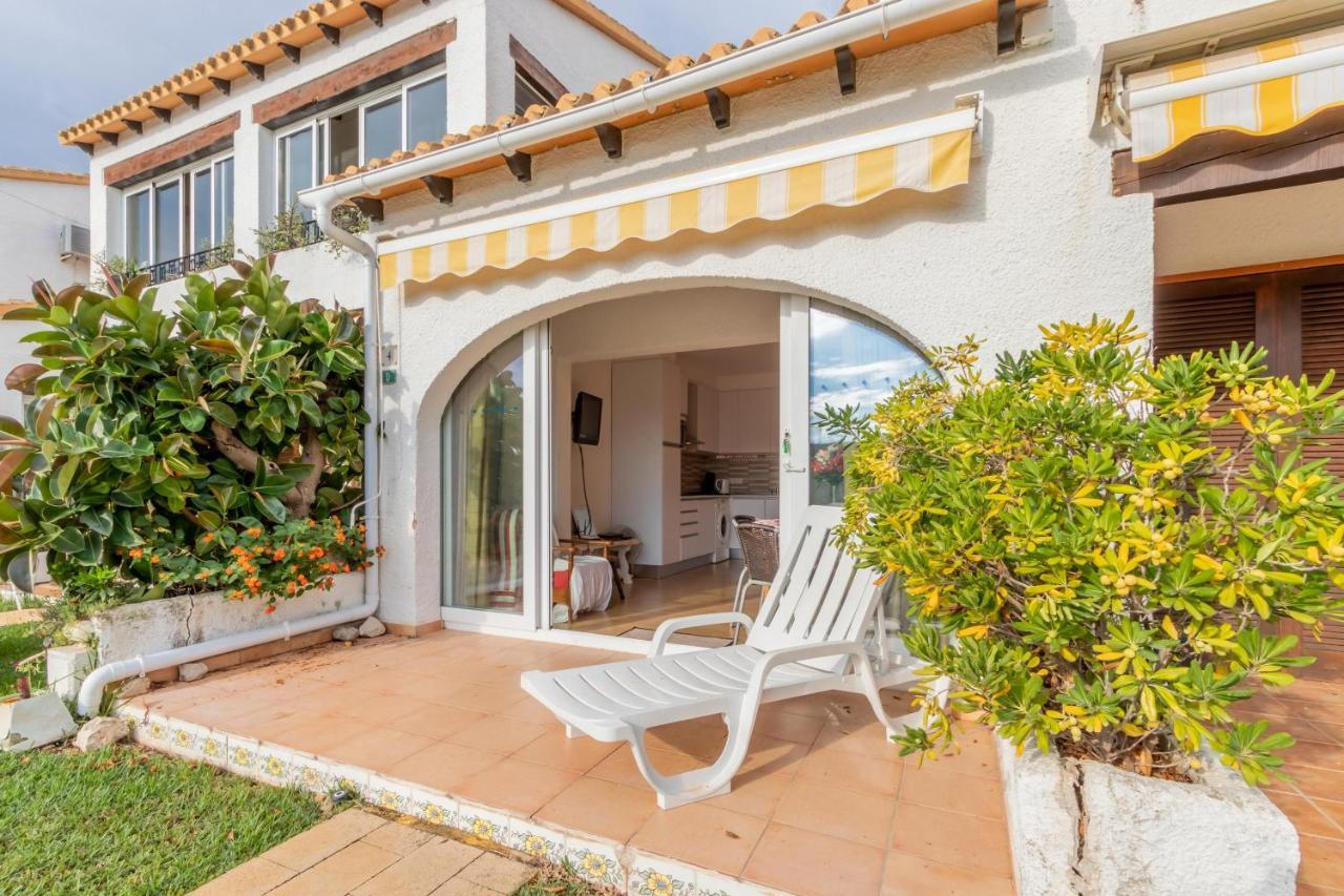 Retirosol Bungalow Denia Bagian luar foto