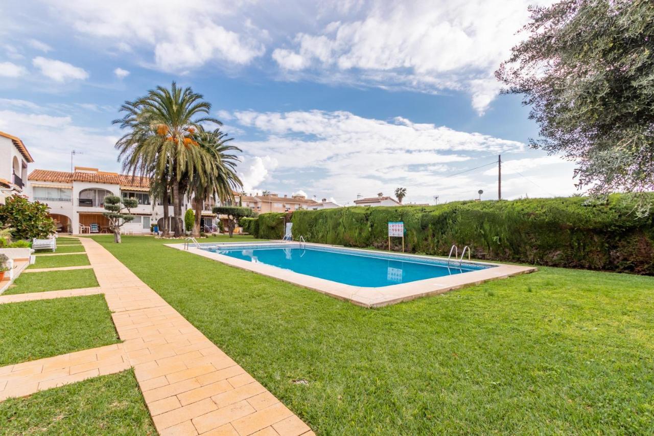 Retirosol Bungalow Denia Bagian luar foto